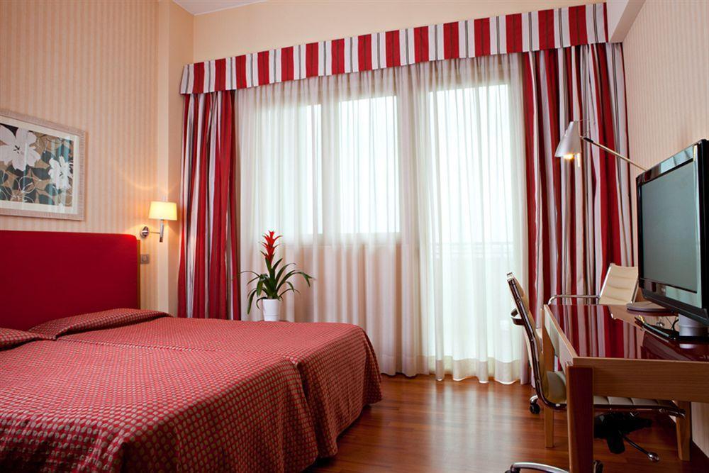 Unaway Hotel&residence Quark Due Apartahotel 4*
